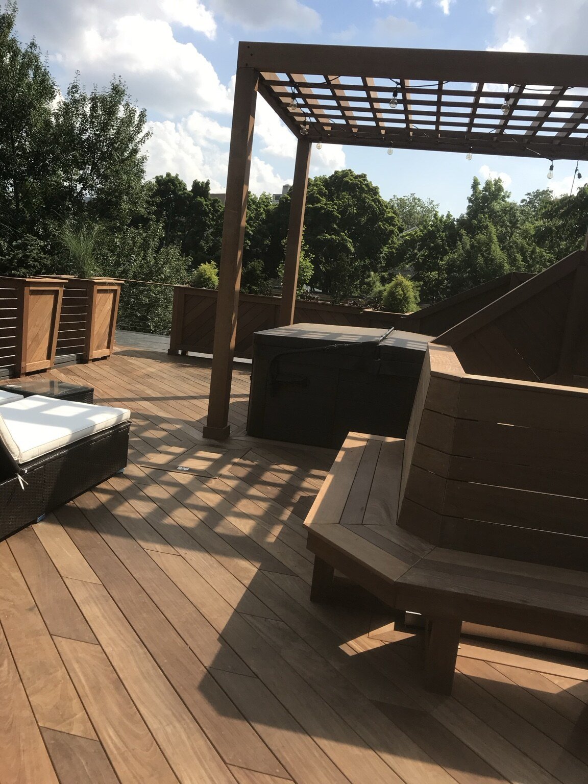 04-deck-pergola-built-in-seating