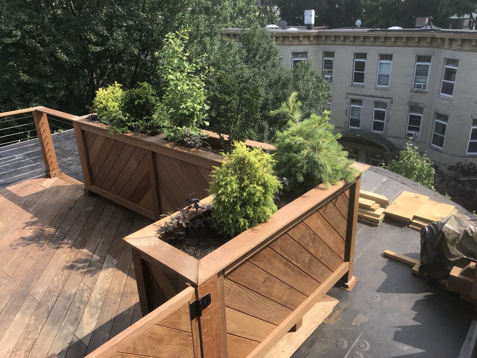 05-deck-planter-railing